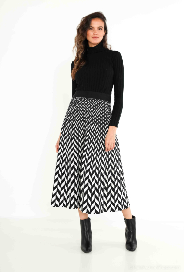 Wholesaler BLEUET DE PARIS - Long pleated skirt with geometric pattern. Corresponding TU size 38-46.