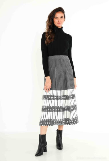 Wholesaler BLEUET DE PARIS - Long pleated skirt with striped pattern. Corresponding TU size 38-46.