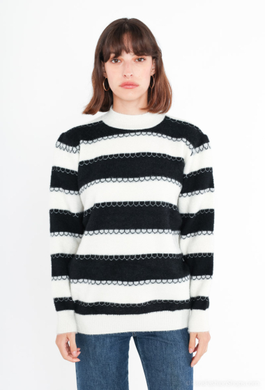 Wholesaler BLEUET DE PARIS - Soft striped sweater; Corresponding TU size 38-44.