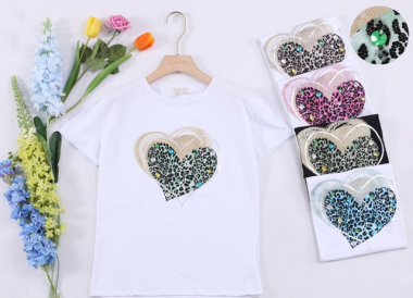 Grossiste Bluoltre - T-shirt imprimé à strass avec coeur