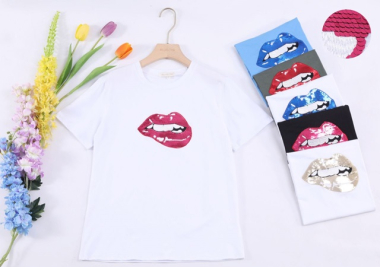 Großhändler Bluoltre - Übergroße T-Shirts mit Schmetterlings-Strasssteinen