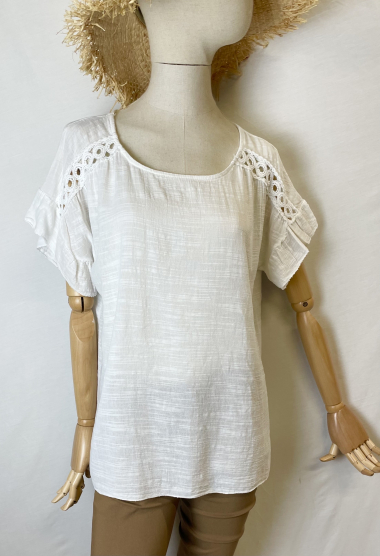Wholesaler Bobo Glam' - Loose flowing shoulder crochet blouse