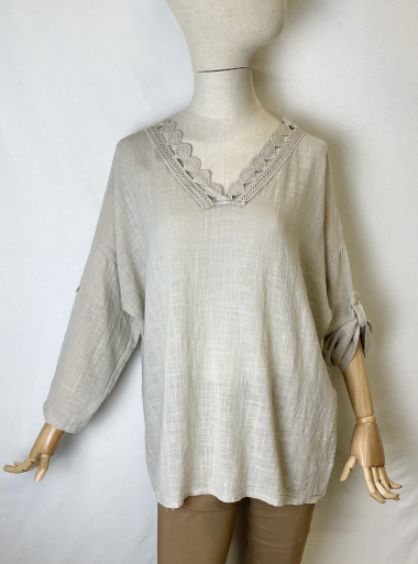 Wholesaler Bobo Glam' - Crochet V-neck cotton blouse