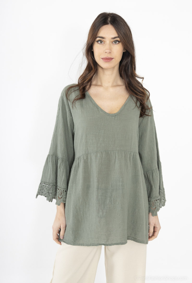 Wholesaler Bobo Glam' - Loose cotton blouse with lace detail