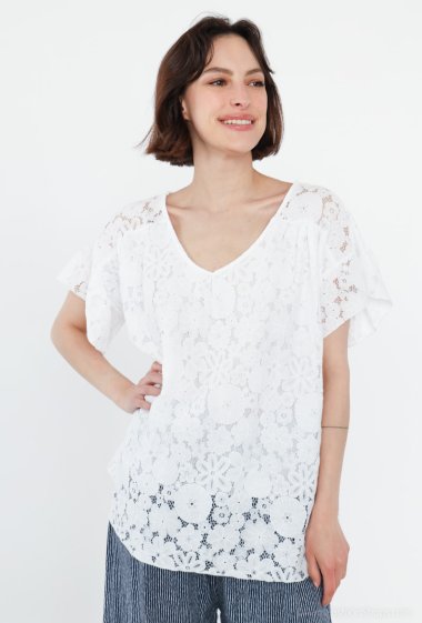 Wholesaler Bobo Glam' - V-neck lace blouse with ruffled short sleeve