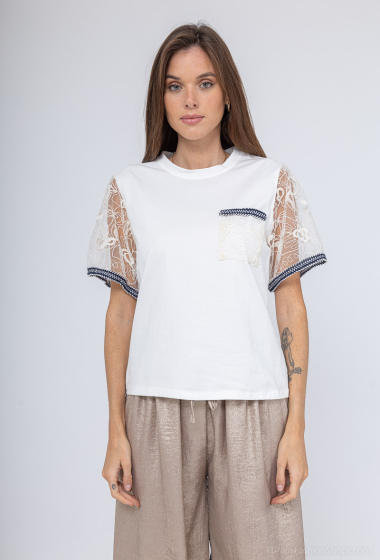 Wholesaler Bobo Glam' - Lace Sleeve Detail T-Shirts