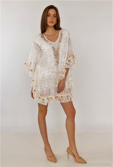 Wholesaler Bobo Glam' - Bohemian tunic with tiare flower embroidery seashell with pompom