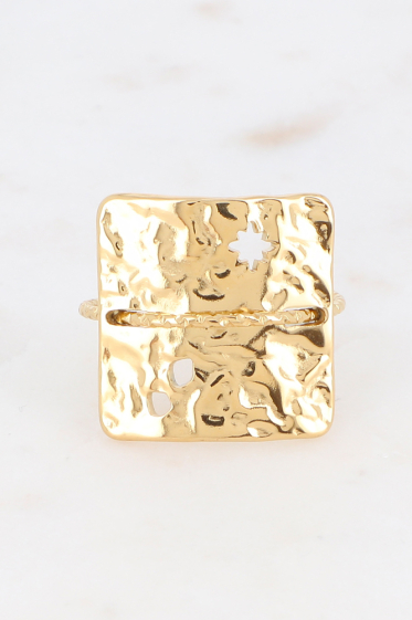Wholesaler Bohm - Loara ring - hammered square with through chain