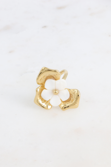 Wholesaler Bohm - Ring - foliage pattern with mother-of-pearl flower piece