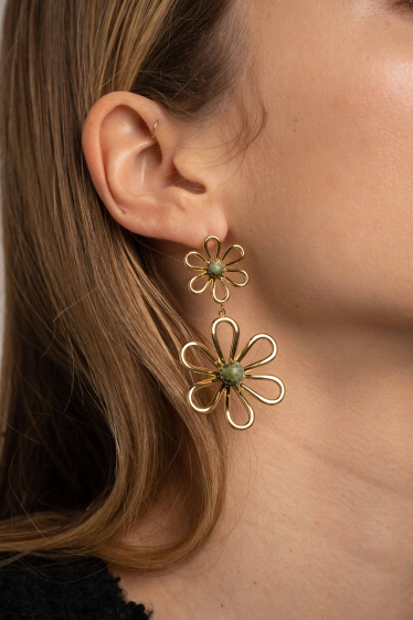 Wholesaler Bohm - Dangling earrings - 2 flowers and natural stones