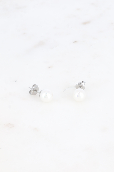 Grossiste Bohm - Boucles puces - perle de résine blanche 8mm