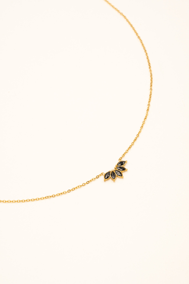 Großhändler Bohm - Ciria-Halskette – Blumenanhänger aus Edelstahl und Kristall