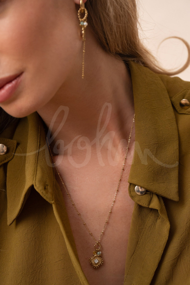 Wholesaler Bohm - Steel necklace - semi precious stones, enameled clover pendant