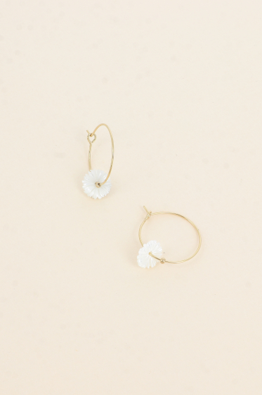Wholesaler Bohm - Steel hoop earrings - pearly flower 9 mm