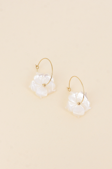 Wholesaler Bohm - Sanaa hoop earrings - pearly flower