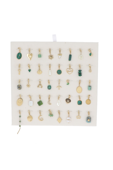 Grossiste Bohm - Kit de 40 charms en acier inoxydable - doré vert - présentoir offert