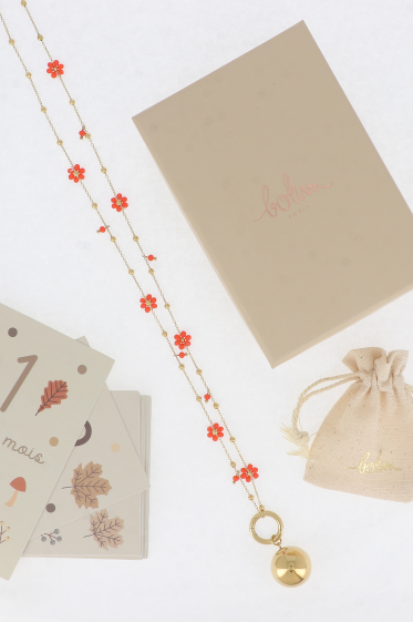 Grossiste Bohm - Kit de Bola avec sautoir - fleurs perlées et pierres naturelles et charm BOLA