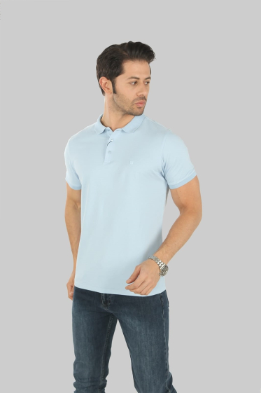 Großhändler BRANGO - Einfarbiges Slim-Fit-Poloshirt für Herren