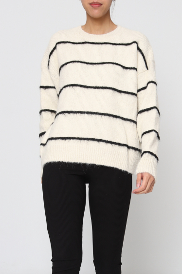 Wholesaler By Clara - Fluffy sweater