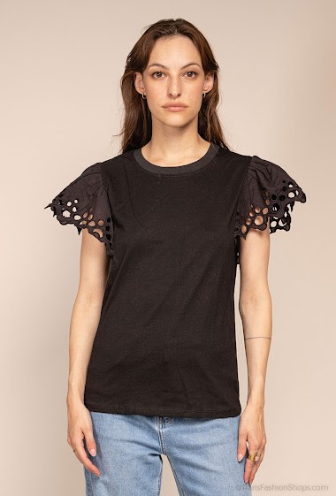 Mayorista By Clara - T-shirt with perforated sleeves