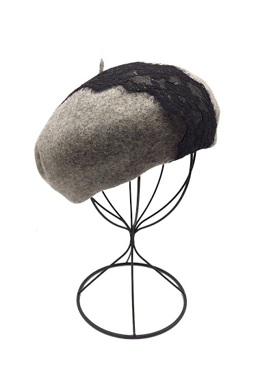 Wholesaler By Oceane - BERET DECORATED WITH BLACK LACE RIBBON
