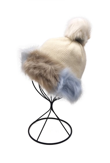 Wholesaler By Oceane - BEANIE WITH FAKE FOX FUR LAPEL, MIXED COLOURS.