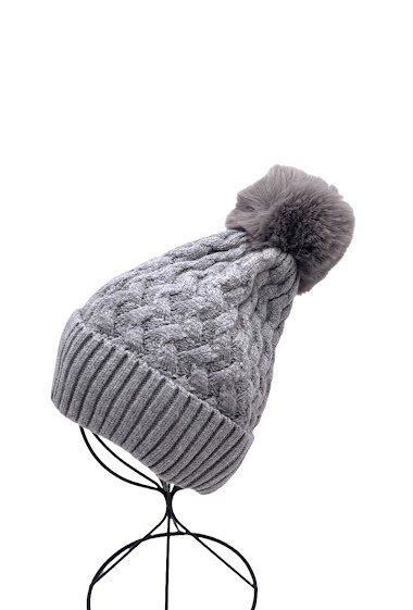 Großhändler By Oceane - Large pattern knitted beanie hat with pompon