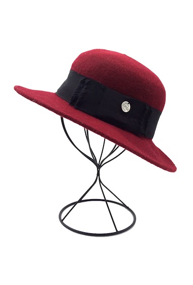 Wholesaler By Oceane - WOOL HAT DECORATED WITH WIDE GROSGRAIN RIBBON AND METAL CHARM