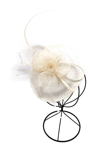 Wholesaler By Oceane - FASCINATOR DECORATED WITH FLORAL MOTIF AND FEATHERS