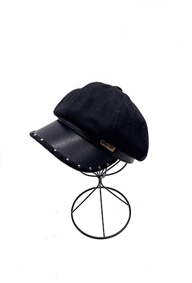 Mayorista By Oceane - Newboys cap with faux leather visor and studded details