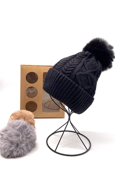 Wholesaler By Oceane - Braided pattern beanie Set - 3 removable pompon