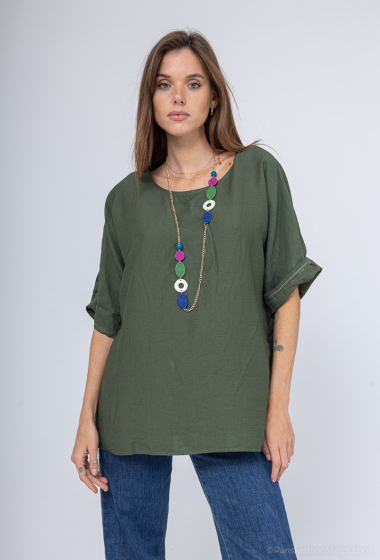 Wholesaler C'Belle - Plain blouse with necklace