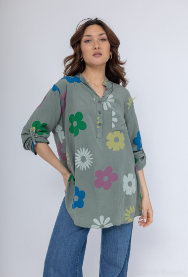 Wholesaler C'Belle - Flower print shirt with a front pocket