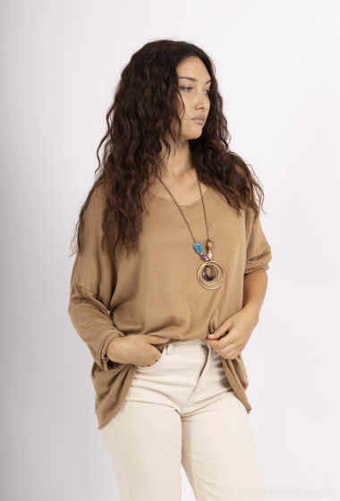 Grossiste C'Belle - Pull uni avec collier