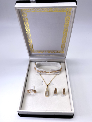 Grossiste Cecile II - Coffret cadeau femme parure plaqué or