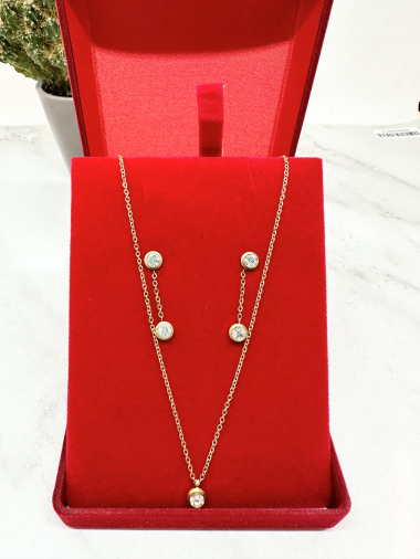 Wholesaler Ceramik - Stainless steel necklace and earrings set with velvet box