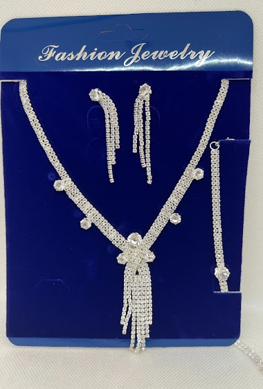 Großhändler Ceramik - Set of necklace, bracelet and earrings with rhinestones for bridal party
