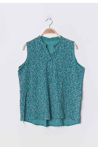 Wholesaler Chana Mod - Top with printed flowers