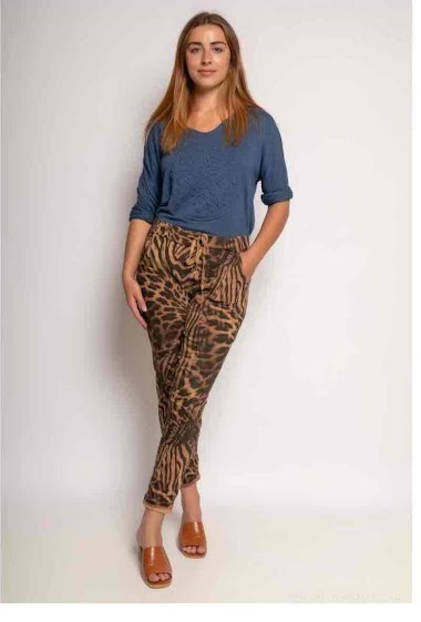 Wholesaler Chana Mod - Stretchy pants with animal print