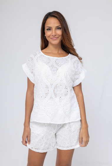 Wholesaler Charmante - Embroidered cotton blouse (Made in Italy)