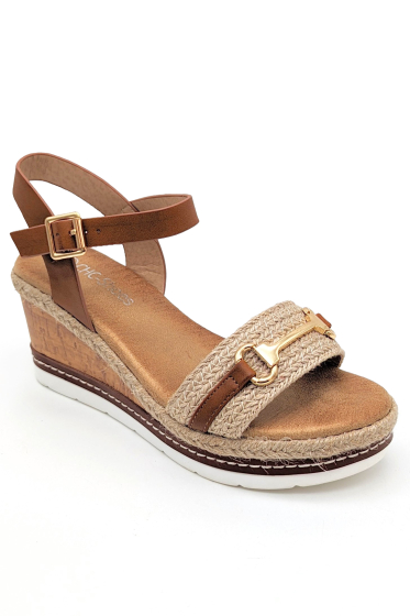 Wholesaler CHC SHOES - Wedge sandal with faux straw upper and metal ornament.