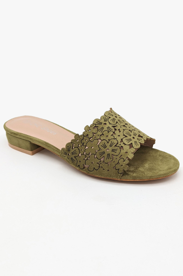 Wholesaler CHC SHOES - Small sandal in synthetic suede with floral patterns