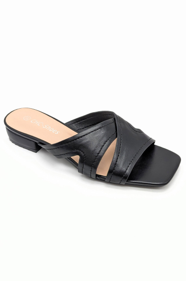 Wholesaler CHC SHOES - Flat sandal in faux leather.