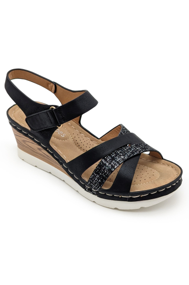 Wholesaler CHC SHOES - Elevated sandals with scratch and shiny strap