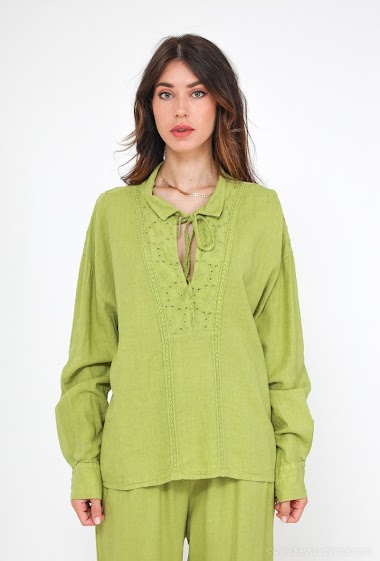 Wholesaler Cherry Paris - Plain linen blouse with lace collar EDVINA