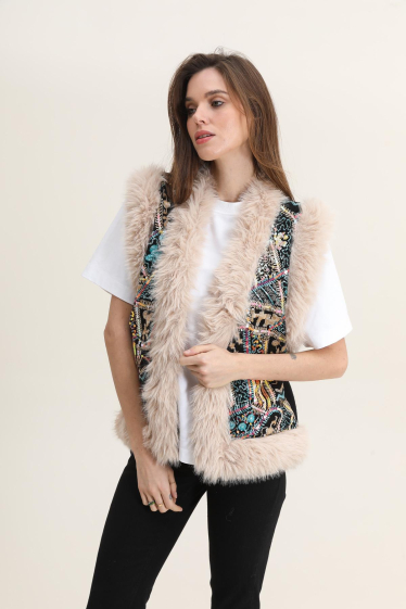 Wholesaler Cherry Paris - Sleeveless vest with faux fur with embroidered sequins OHANNA