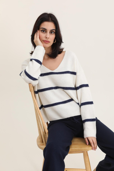 Wholesaler Cherry Paris - Soft knit V-neck sweater with stripes and sequins DIANTHE