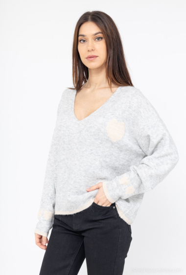 Wholesaler Cherry Paris - Plain soft knit sweater with colorful hearts with sequins ALISEA