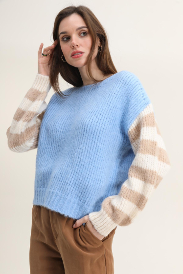 Wholesaler Cherry Paris - Plain sweater with multi-colored striped sleeves KASHMIR