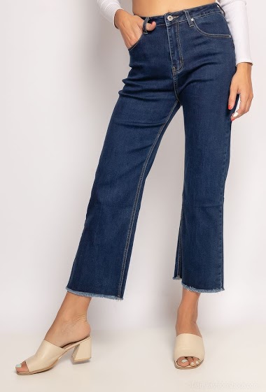 Wholesaler Chic Shop - Straight jeans with raw edges